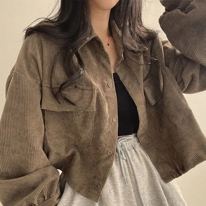 Discovering the Endless Styling Possibilities of Corduroy Jackets缩略图